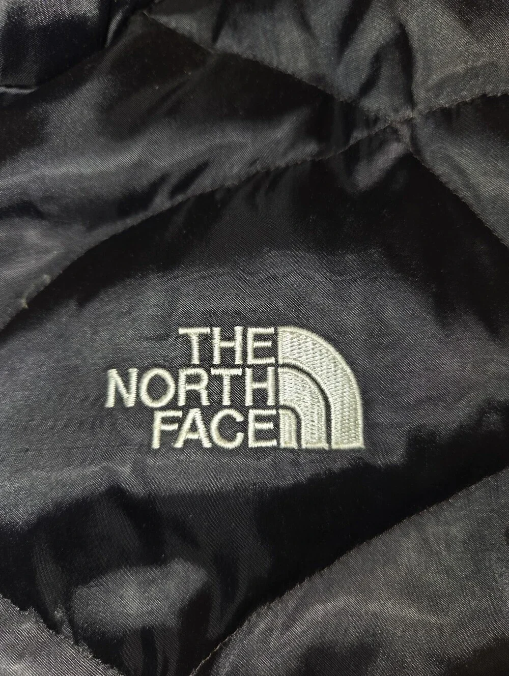 The North Face Womens 550 Black Puffer Jacket with Logo